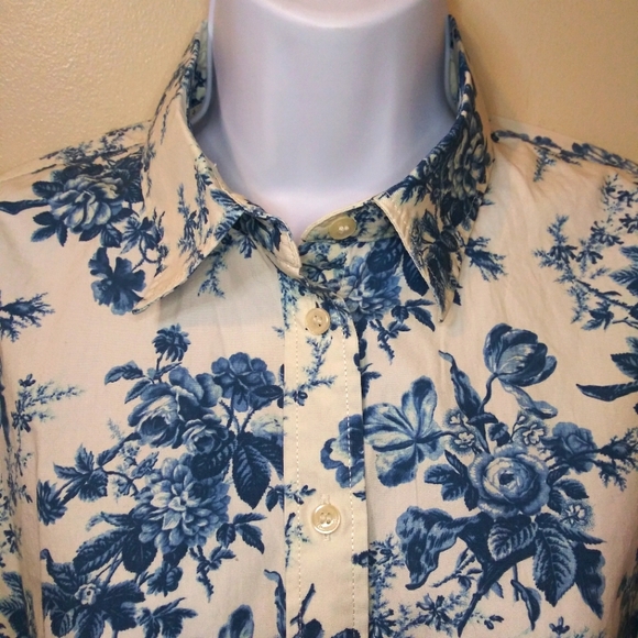 Gap x LoveShackFancy White & Blue Rose Floral Cottage Core Print Cropped Shirt - Picture 2 of 13